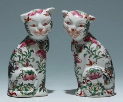 Pair of Chinese Famille Rose Imari Cats - Early-Mid of 20th C. - Bild 1 von 4