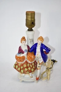 VINTAGE VICTORIAN COLONIAL COUPLE FUGURINE LAMP HANDPAINTED JAPAN - Picture 1 of 9