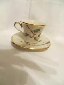 Lenox Holiday Nouveau Square Gold Cup And Saucer New First Quality - Picture 1 of 5