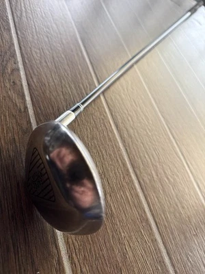 Club de golf para diestros de madera de calle Foto 1 de 4