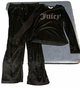 Juicy Couture Women’s M Black Velvet 2 Piece Long Sleeve/Pants Sleep PJ Set NWT - Picture 1 of 10