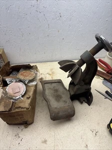 Vintage American Monkey Grip Vulcaniser For Tyre Repairs With Patches Circa 1924 - Foto 1 di 24
