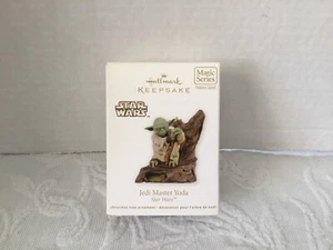 Ornaments - Hallmark Keepsake Star Wars Jedi Master Yoda 2011 - Great Condition - Picture 1 of 9