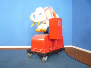 Raro lugar de bullicio elefante máquina tragamonedas años 60 funcional Walt Disney - Imagen 1 de 12