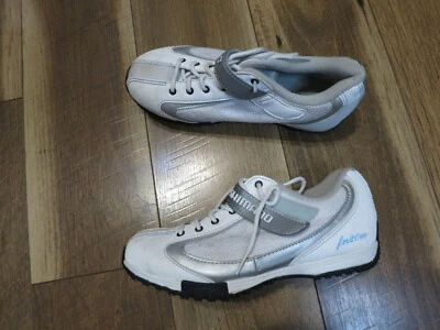 Sapato de ciclismo Shimano SH-FN20WA branco/cinza com cadarço/alça tamanho 5 UE 38 - Imagem 1 de 4