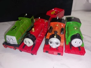 Thomas the Tank Engine & Friends 2013 Mattel & 2003 TOMY AS IS UNGETESTET ANSEHEN - Bild 1 von 11