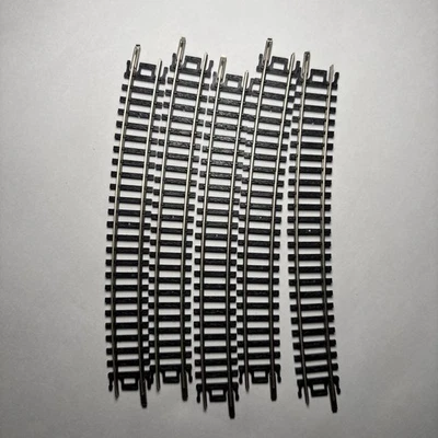 Atlas 2526 N Scale Curve 19" Radius Code 80 Nickel Silver Snap Track 5Pcs - Image 1 of 3