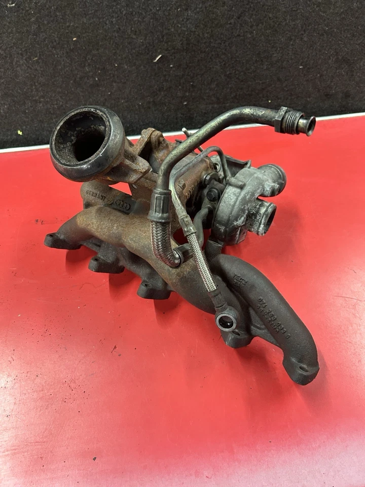 Volkswagen Transporter T4 2.5 TDI Turbo Colector 074145701A Actuador Alimentación Aceite VW Foto 1 de 4