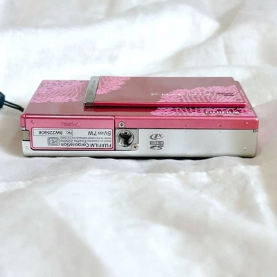 Fujifilm - Image 1 of 2