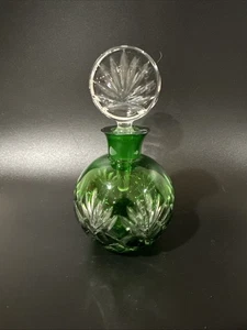 Vintage perfume bottle Green Glass Perfect Condition Ajka Crystal - Picture 1 of 7