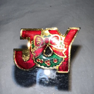 Christmas JOY Wreath Red Bow Green Holly Vintage Tie Tack Lapel Pin m08 - Image 1 of 4