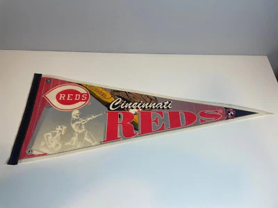 Cincinnati Reds Pennant With pin - Image 1 of 3