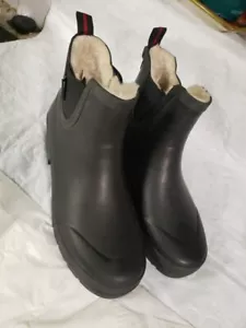 TRETORN Women's Snow Winter Rain Boots Low Heel Flat Black Shoe Boot. Sz 9. - Picture 1 of 7