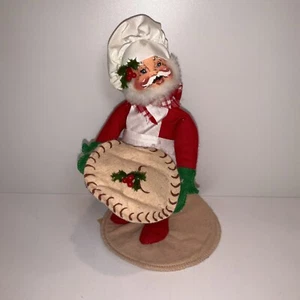 Adorable 1992 Annalee 9" Poseable Baker Santa Holding a Pie with Chef Hat #5045 - Picture 1 of 10