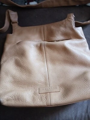 Bolso de mano bandolera Halston Heritage tostado o marrón Foto 1 de 4