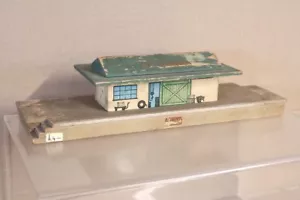 HORNBY DUBLO AVANT GUERRE 1939 GARE DE MARCHANDISES EN BOIS avec PLATEFORME om - Photo 1 sur 10