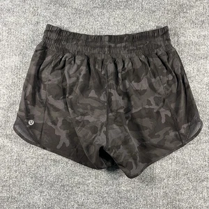 Lululemon Damen Hotty heiße hoch geschnittene Shorts schwarz Tarnmuster Größe 4 Tall - Bild 1 von 7