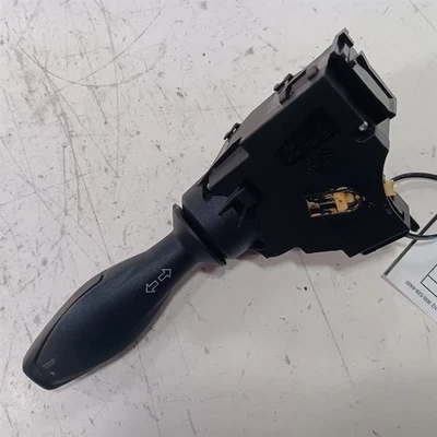 Interruptor de columna intermitente de señal de giro sin computadora de viaje compatible con Ford Fiesta 11-19 Foto 1 de 4