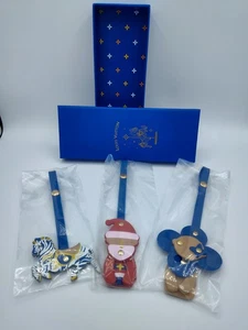Louis Vuitton Vivienne Christmas Charms Set 2022 Holiday Blue Carousel Box mit COA - Bild 1 von 20