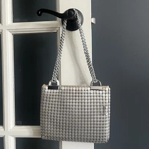 Vintage Whiting And Davis Matte Silver Mesh Handbag - Picture 1 of 11