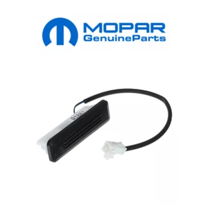 ORIGINAL MOPAR FIAT 500L HECKKLAPPENENTRIEGELUNGSSCHALTER 2012-2022 51900266 - Bild 1 von 1