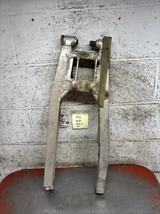 1982 Honda Cr125r Cr 125 R Moto Cross Swing Arm - Picture 1 of 7