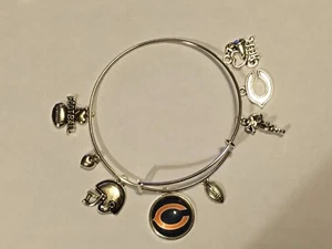 Chicago Bears NFL 8 Charm Logo Bracelet Jewelry Silver Helmet Football 🏈 - Picture 1 of 7