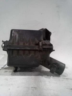 Conjunto de filtro de aire Mitsubishi Outlander 2015 OEM 1500A376 143 k millas Foto 1 de 4