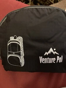 venture pal Lightweight daypack/backpack 35L Black Gray - Picture 1 of 8