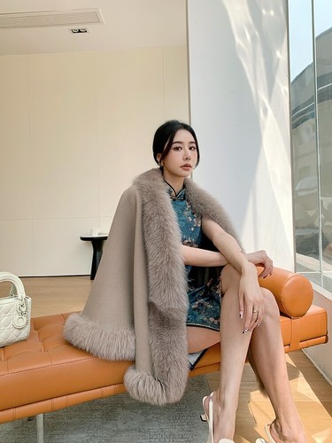 OFF WHITE Poncho scialle donna lana cashmere vera pelliccia di volpe orlo intorno mantello scialle pelliccia avvolge