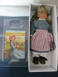 Nicht mehr erhältliche Original American Girl Puppe Kirsten 6 Zoll inklusive Box Buch und Puppe neu - Bild 1 von 5