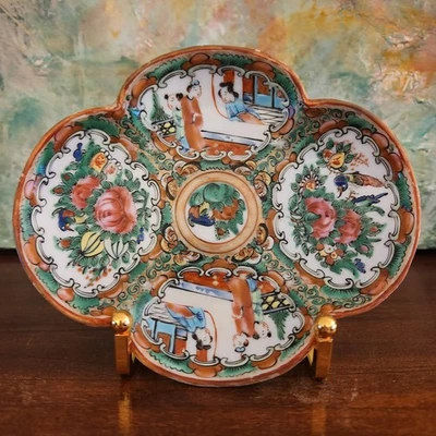 Plato de trébol medallón rosa codiciado EXTREMADAMENTE RARO - ¡Altamente coleccionable! Foto 1 de 4