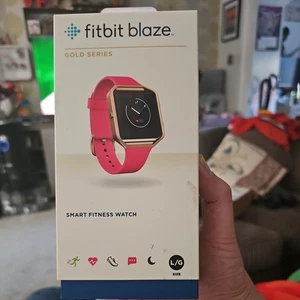 Fitbit Blaze Smart Fitness Watch -Gold Series - with spare leather strap. L/G - Picture 1 of 5