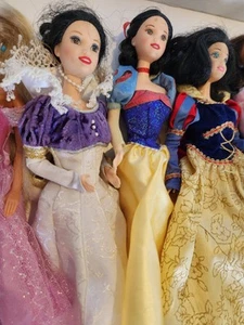 70s 80s 90s Barbie Dolls Lot 9 w/ Outfits Snow White, 1971 Malibu   - Picture 1 of 11