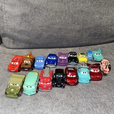 *阅读 DESC* 皮克斯汽车迷你赛车散热器弹簧镇系列 16 件装 — 第 1/4 张图片