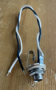 Switchcraft 1/4" #11 Mono Salida Jack Pre Cableado con Gavitt Pull Back Cable de Tela - Imagen 1 de 4