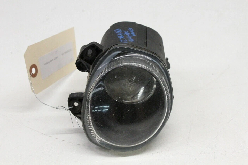 2000-2002 BMW X5 Right Front Fog Missing Back Cover OEM Used - Изображение 1 из 4