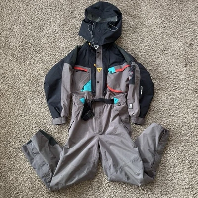 Traje de esquí Helly Hansen traje de nieve de una pieza equipo babero de nieve gris de colección para hombre pequeño” Foto 1 de 4