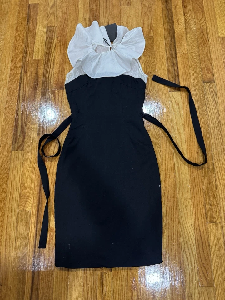 Vestido Roberto Cavalli IT40 Negro Blanco Volantes Cuello - Para Reparación / COMO ESTÁ Foto 1 de 4