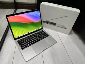 Apple MacBook Pro Retina 13.3" 2018 Touch Bar 256GB SSD 16GB Ram 2.3GHz Core i5 - Picture 1 of 17