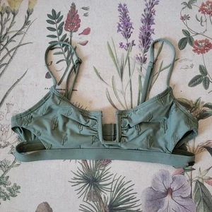 Roxy salbeigrün Kaktus Stickerei Cutout Bikini Oberteil SMALL Strand *angelaufenes Etikett* - Bild 1 von 7