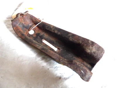 Chevelle SS 1973 74 parachoques gato cuna o gancho Malibu El Camino Foto 1 de 3