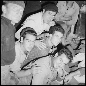 Photo papier  argentique Espagne pecheur 1960 format 40x40cm - Picture 1 of 1