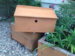 Nid de moineau boîte à oiseaux terrasse colonie maison perchoir en bois nidification appartements - Photo 1 sur 2