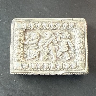 BOITE ANCIENNE PILULE POUDRIER Argent Massif angelots  - Photo 1/4