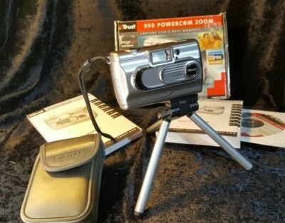 Trust 710 LCD Powerc@m Zoom Historical 2014 Camera - Leads Manual and Disk - Image 1 of 4