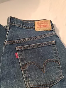 Levi's Jeans Women's 515 Nouveau Stretch 5 Pocket Mid Rise Denim Jeans Size 6 - Picture 1 of 7
