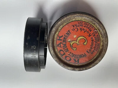 KODAK PUSH ON PORTRAIT ATTACHMENT 23MM FILTER IN ITS ORIGINAL EARLY METAL CASE - Image 1 of 4