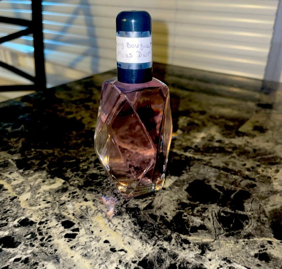 perfumes for women - Imagem 1 de 3