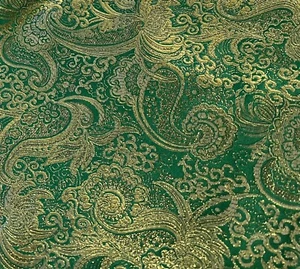 Tessuto broccato metallico oro verde paisley larghezza 60"" venduto da The Yard - Foto 1 di 4